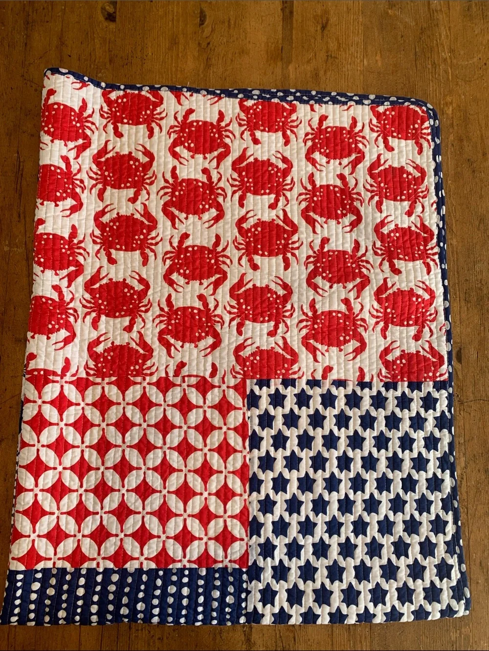 Cotton Red & Navy Starfish & Crab Quilted Throw Blanket